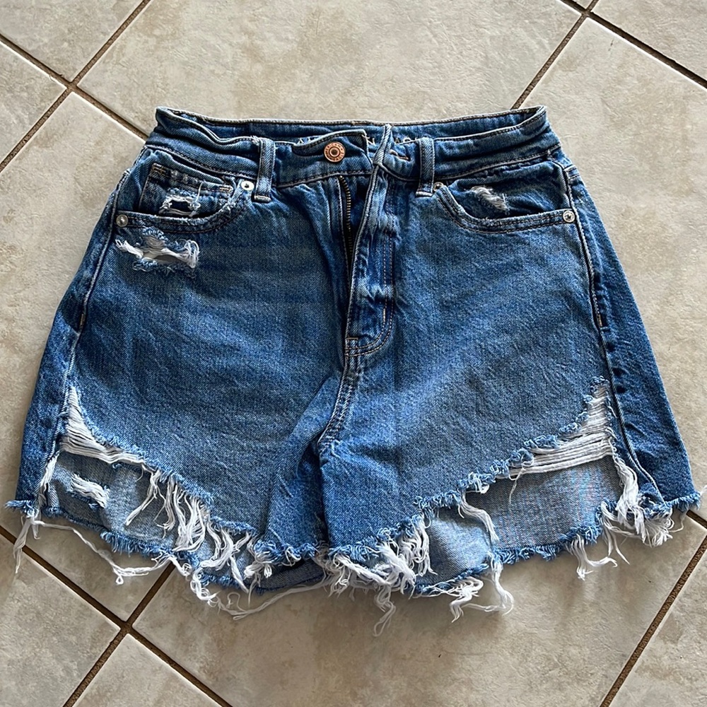 AE: high rise mom shorts